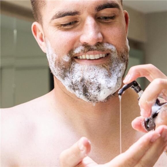 Mens Aged Bourbon Beard Set - Five Full-Sized Grooming Essentials For a Routine - Picture 6 of 7